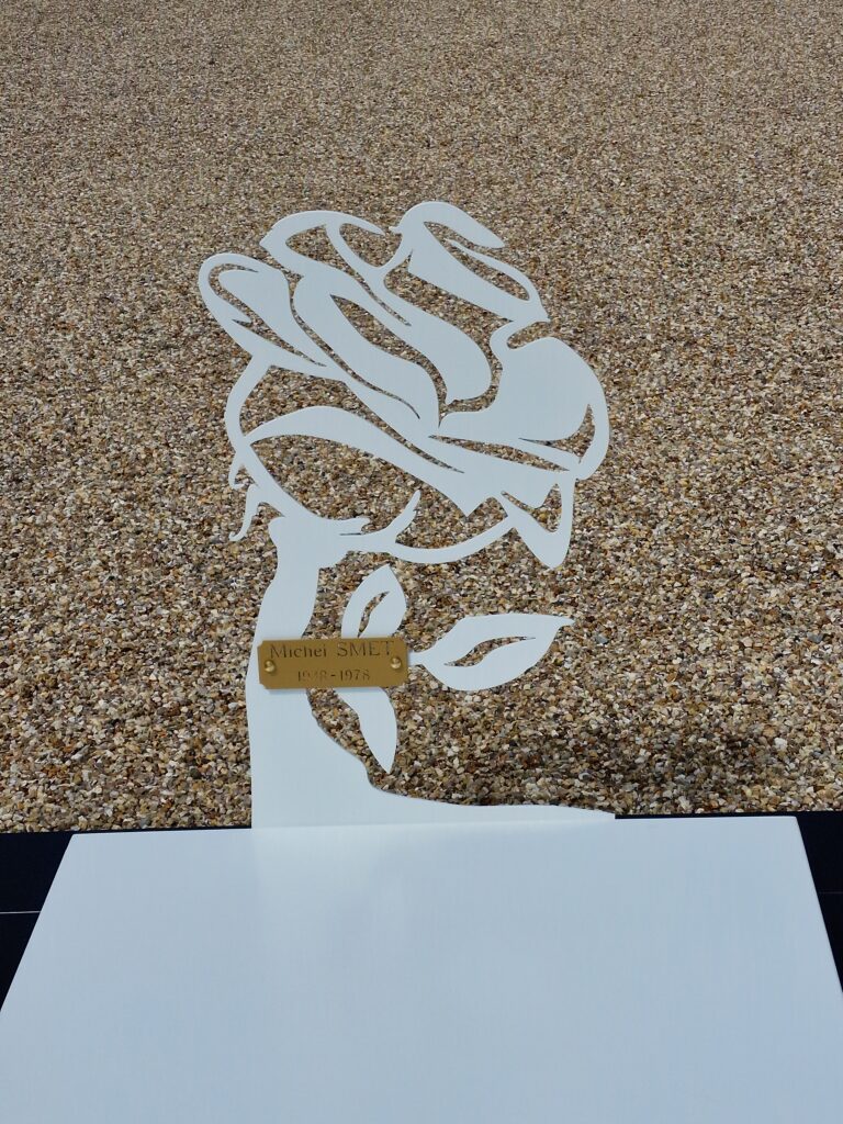 ROSE RELIEF (8)